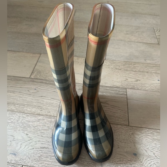 BURBERRY TALL SUPER NOVA CHECK PLAID RUBBER RAINBOOTS SIZE 36 / 6 - Picture 9 of 16